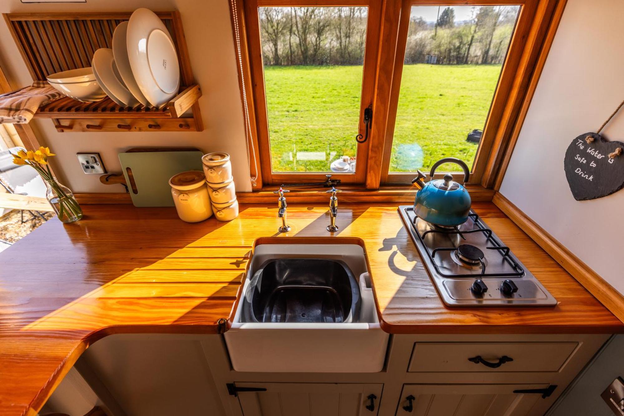 Bluebell Hut * Bristol